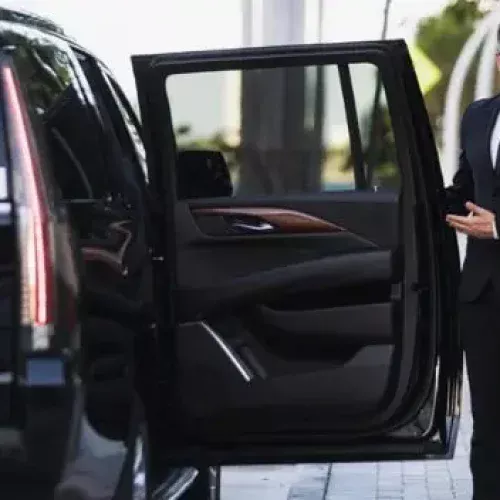 black car limo service Manhattan to Long Island 1